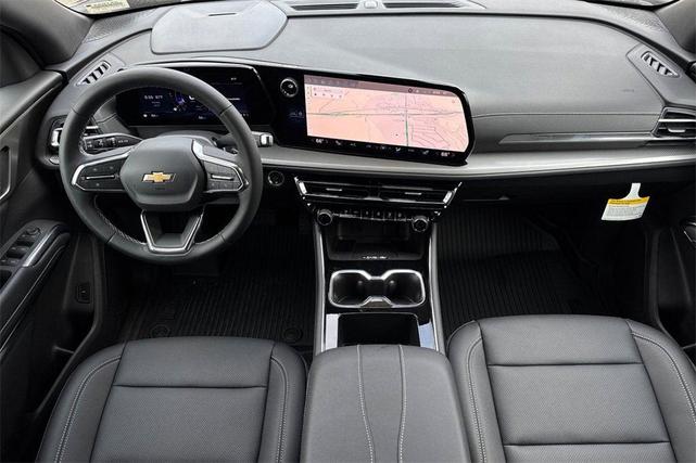 Photo of 2025 Mosaic Black Metallic Chevrolet Traverse
