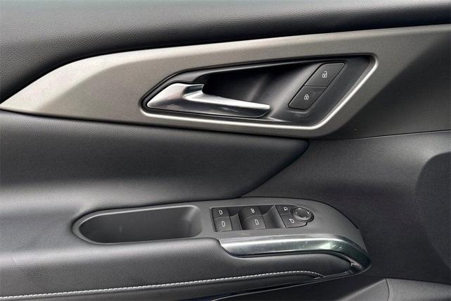 Photo of 2025 Mosaic Black Metallic Chevrolet Traverse