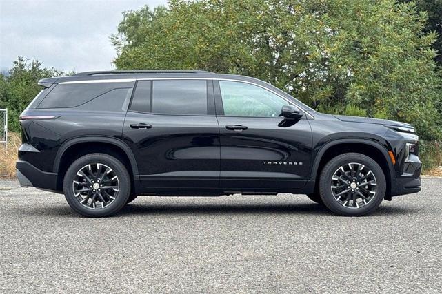 Photo of 2025 Mosaic Black Metallic Chevrolet Traverse
