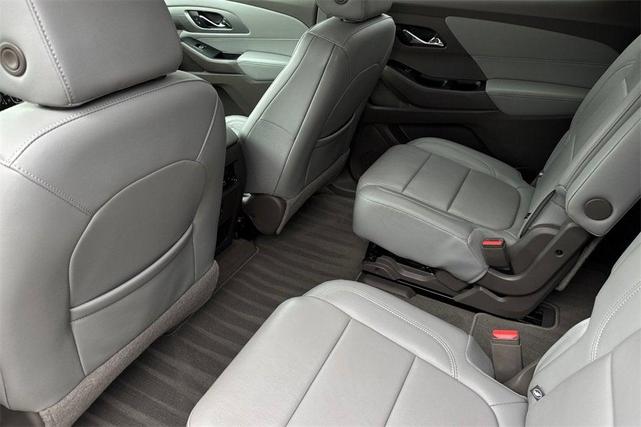 Photo of 2020 Midnight Blue Metallic Chevrolet Traverse