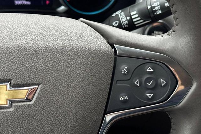 Photo of 2020 Midnight Blue Metallic Chevrolet Traverse