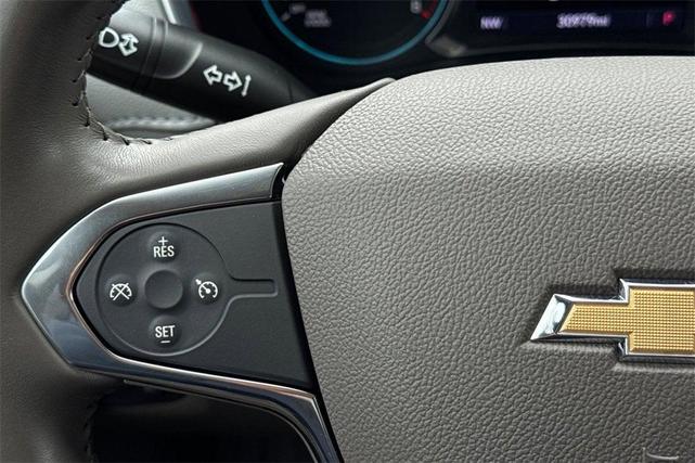 Photo of 2020 Midnight Blue Metallic Chevrolet Traverse