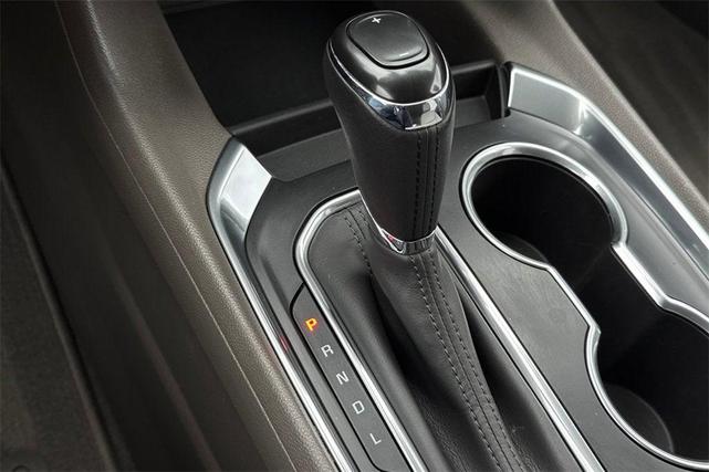 Photo of 2020 Midnight Blue Metallic Chevrolet Traverse