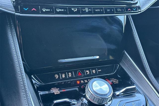 Photo of 2023 Bright White Clearcoat Jeep Wagoneer