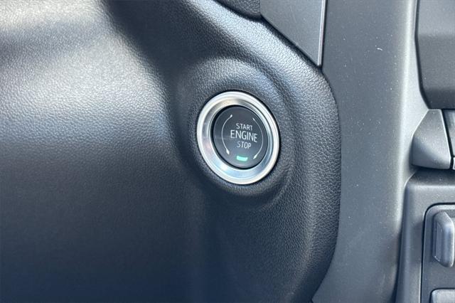 Photo of 2025 Summit White Chevrolet Silverado 2500