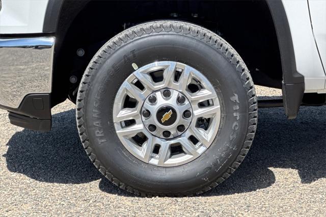 Photo of 2025 Summit White Chevrolet Silverado 2500