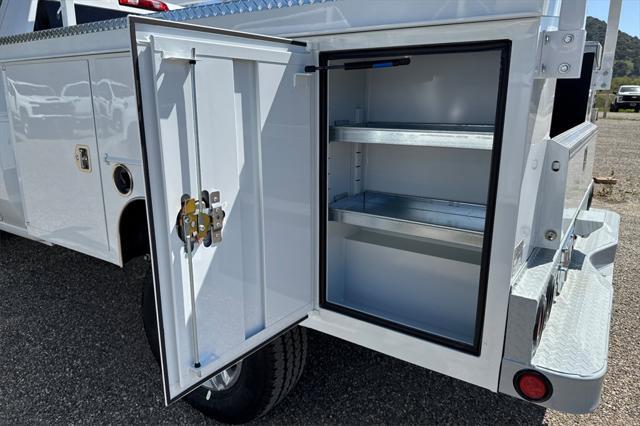 Photo of 2025 Summit White Chevrolet Silverado 2500