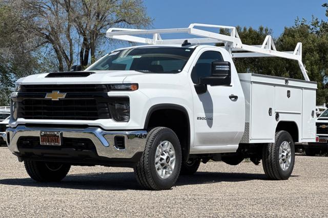 Photo of 2025 Summit White Chevrolet Silverado 2500