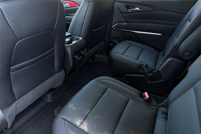 Photo of 2025 Sterling Gray Metallic Chevrolet Traverse