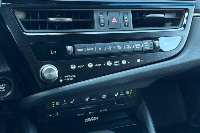 Photo of 2022  Lexus ES 350