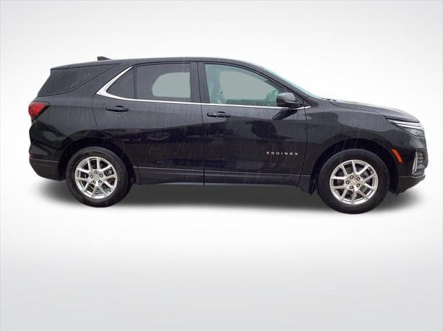 Photo of 2023 Mosaic Black Metallic Chevrolet Equinox