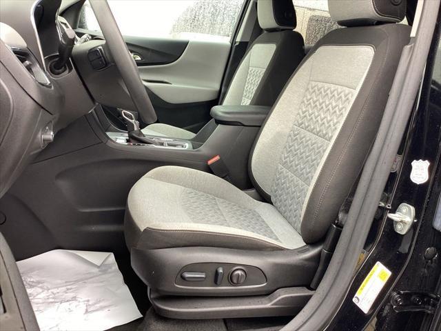 Photo of 2023 Mosaic Black Metallic Chevrolet Equinox