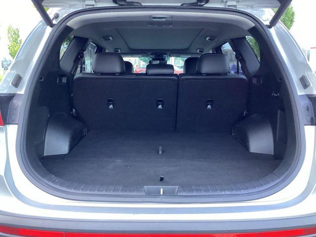 Photo of 2023 Shimmering Silver Pearl Hyundai SANTA FE