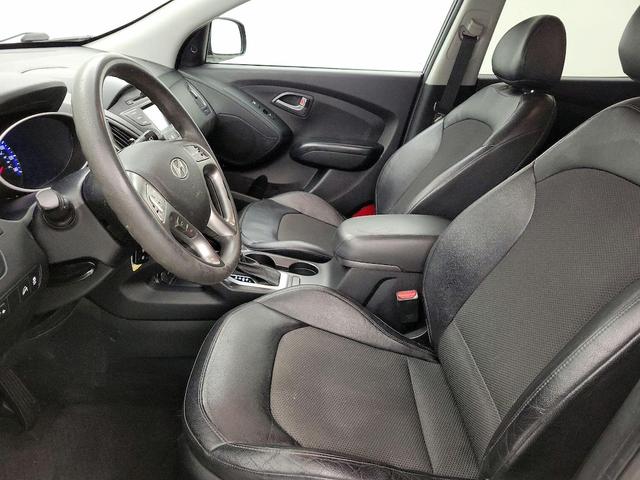 Photo of 2015 Black Hyundai TUCSON