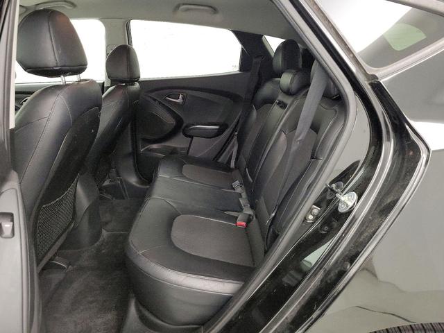 Photo of 2015 Black Hyundai TUCSON
