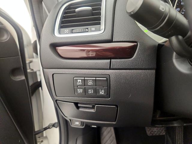 Photo of 2015 White Mazda Mazda6