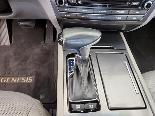 Photo of 2018 Black Genesis G80