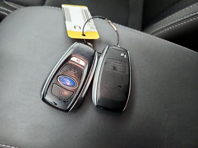 Photo of 2021 Silver Subaru Ascent