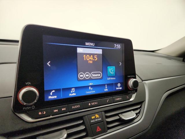 Photo of 2023 Gray Nissan Altima