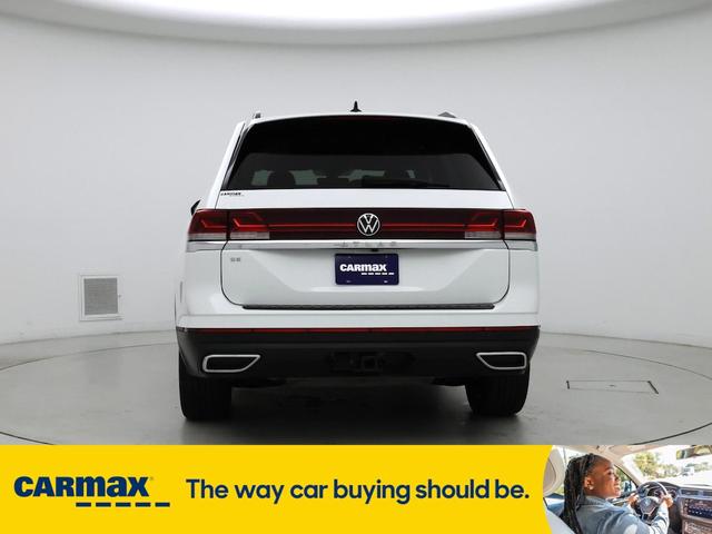 Photo of 2024 White Volkswagen Atlas