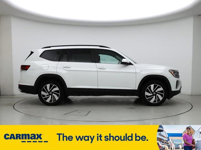 Photo of 2024 White Volkswagen Atlas