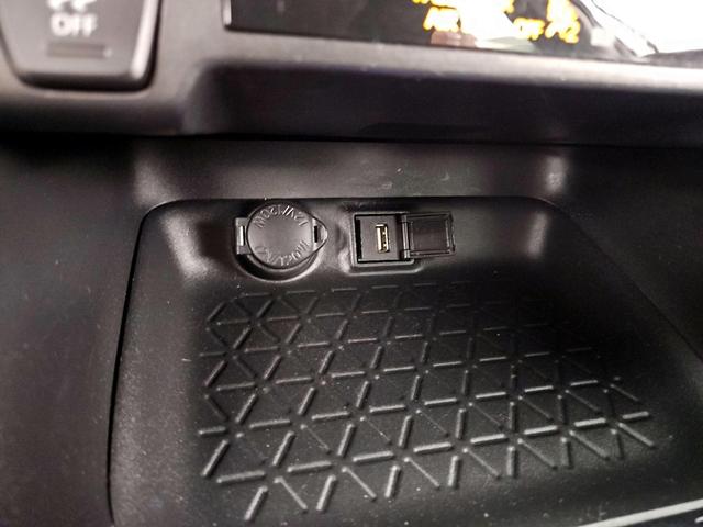 Photo of 2022 White Toyota RAV4