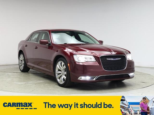 2018 Chrysler 300