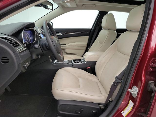 Photo of 2022 Red Chrysler 300