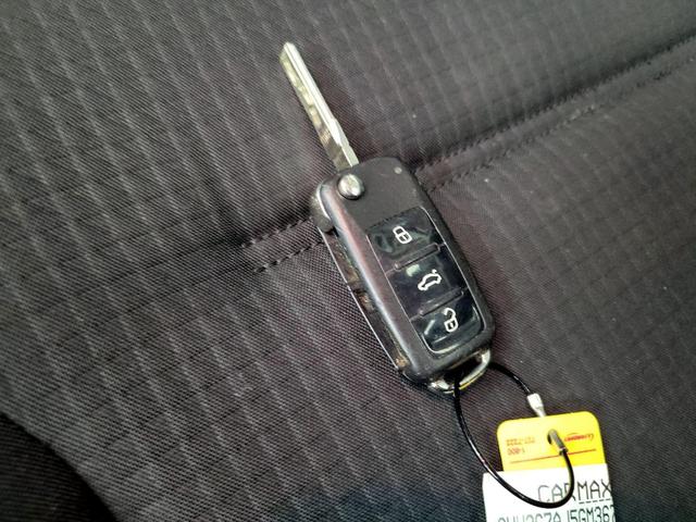 Photo of 2016 Silver Volkswagen Jetta
