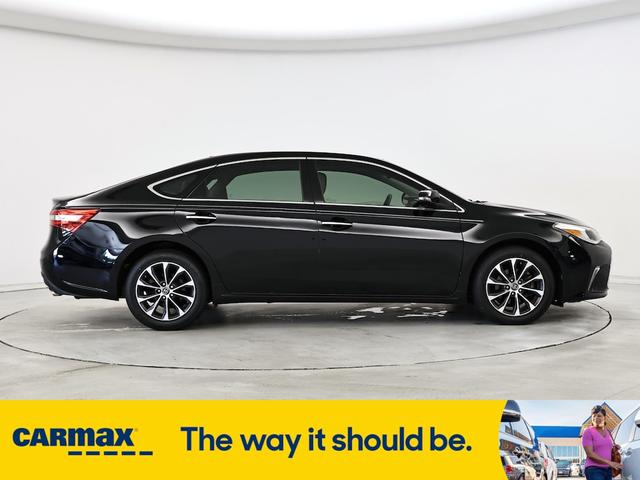 Photo of 2017 Black Toyota Avalon