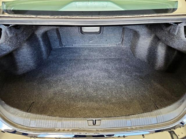 Photo of 2017 Black Toyota Avalon