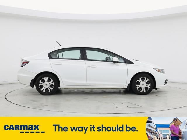 Photo of 2015 White Honda Civic Hybrid