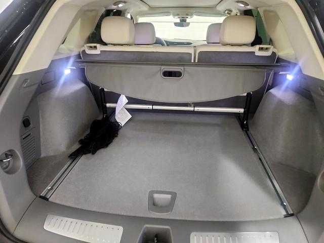 Photo of 2025 Black Cadillac XT5