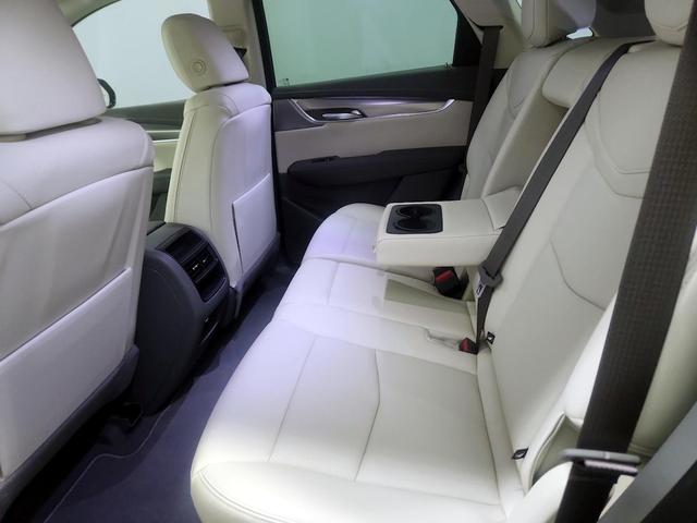 Photo of 2025 Black Cadillac XT5