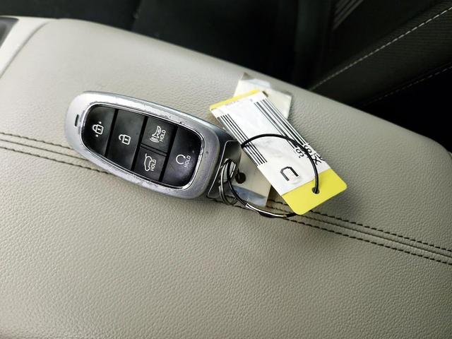 Photo of 2023 Gray Hyundai TUCSON