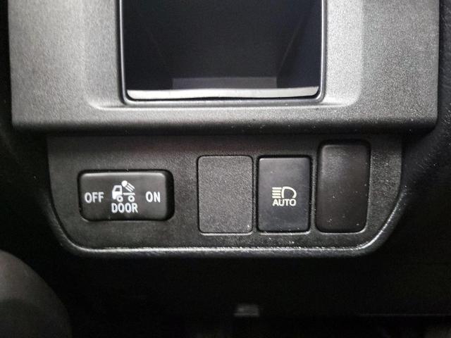 Photo of 2018 Silver Toyota Tacoma