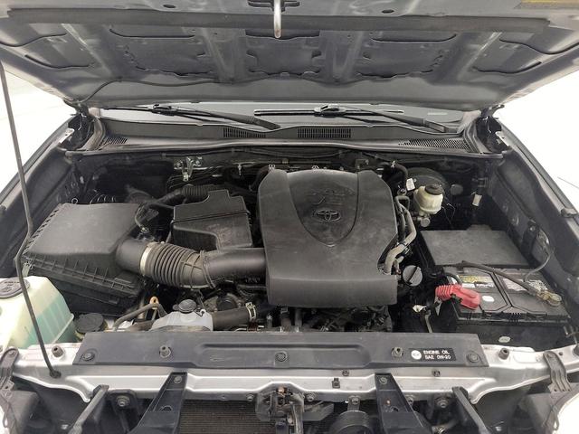 Photo of 2018 Silver Toyota Tacoma