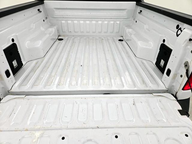 Photo of 2022 White Ford Maverick