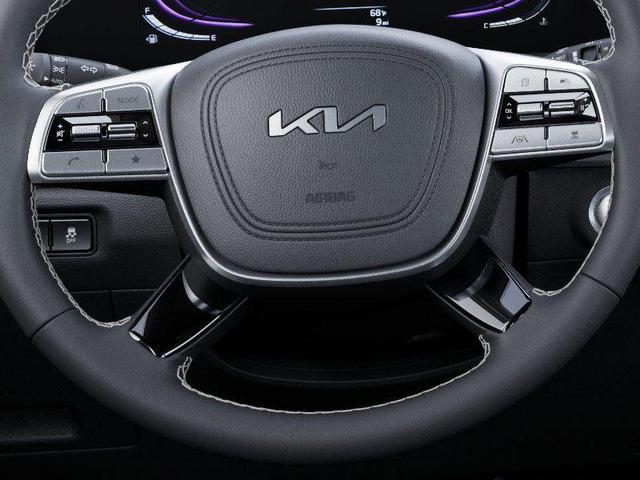 Photo of 2025 Ebony Black Kia Telluride