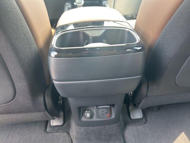 Photo of 2021 Dark Moss Kia Telluride