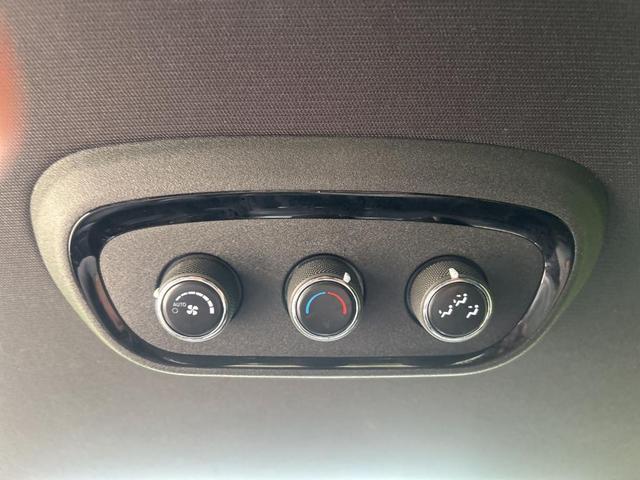 Photo of 2024 White Knuckle Clearcoat Dodge Durango