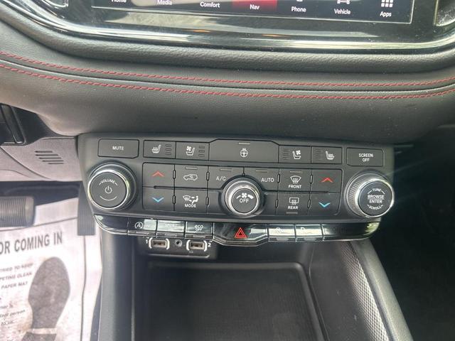 Photo of 2024 White Knuckle Clearcoat Dodge Durango