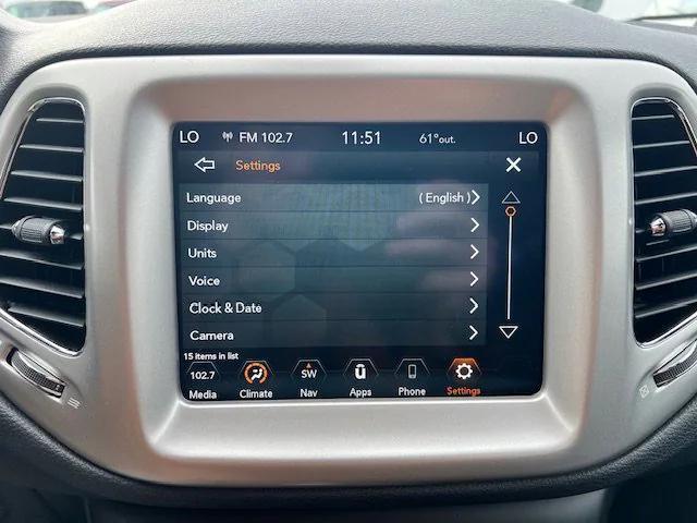 Photo of 2021 White Clearcoat Jeep Compass