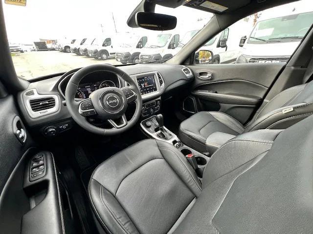 Photo of 2021 White Clearcoat Jeep Compass