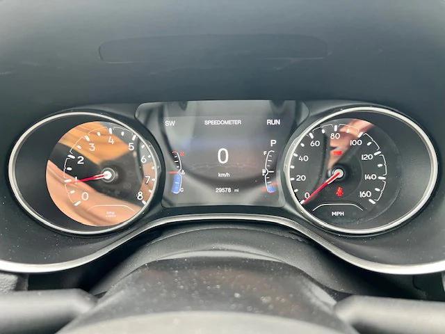 Photo of 2021 White Clearcoat Jeep Compass