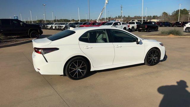 Photo of 2023 Ice Toyota Camry