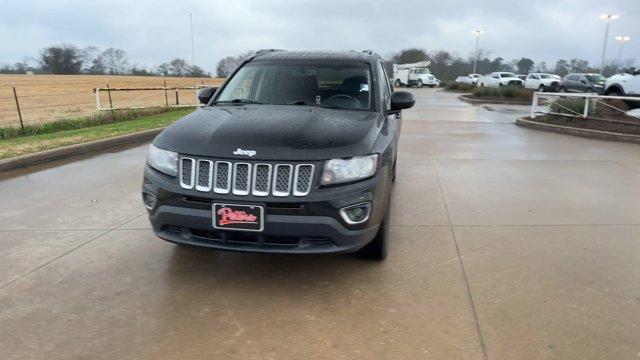 Photo of 2016 Black Clearcoat Jeep Compass