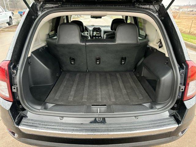 Photo of 2016 Black Clearcoat Jeep Compass