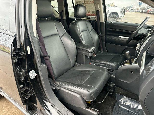 Photo of 2016 Black Clearcoat Jeep Compass