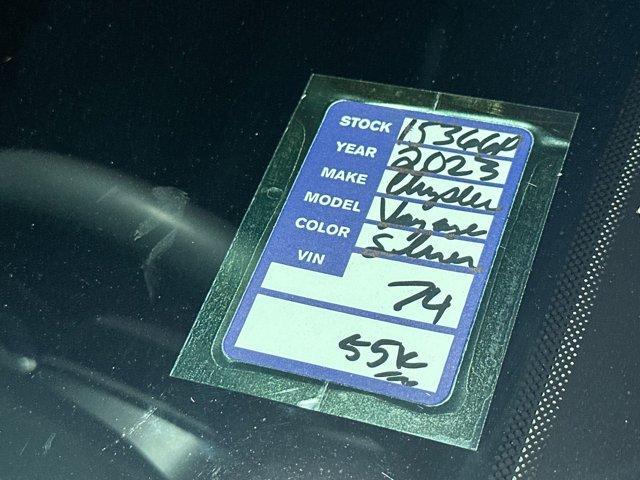 Photo of 2023 Silver Mist Clearcoat Chrysler Voyager